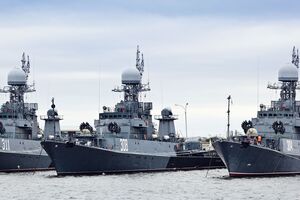 В Средиземном море находятся девять кораблей России