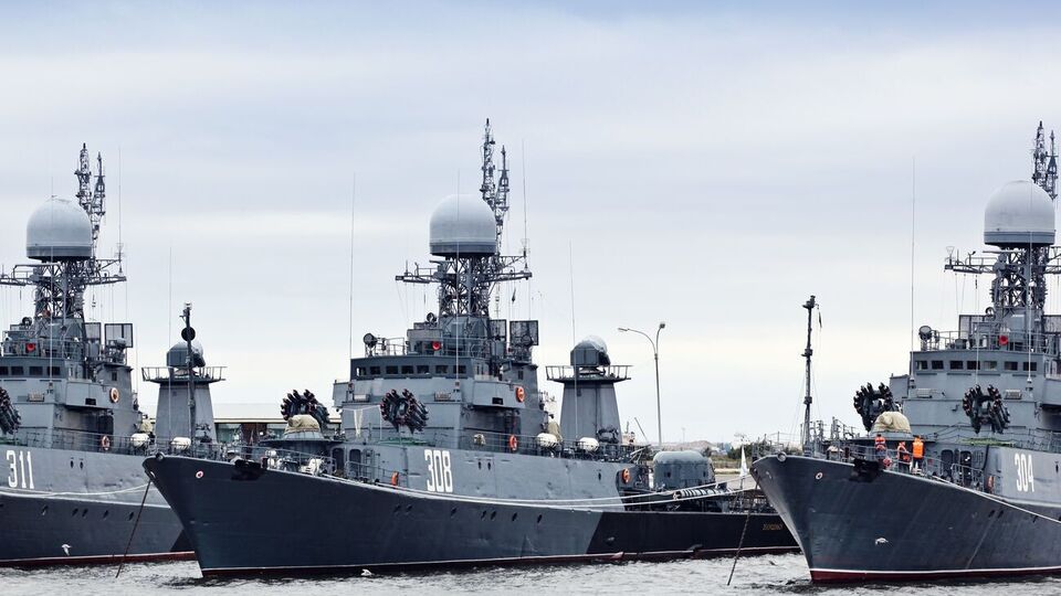 В Средиземном море находятся девять кораблей России
