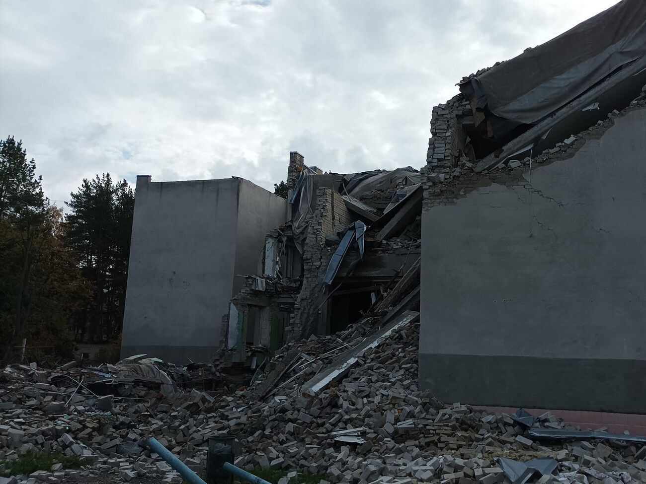 Чугуев оккупанты захватить не смогли, но продолжают его обстреливать