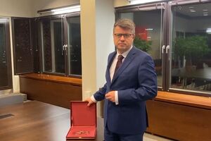 Наручники будут ждать Пригожина в Международном уголовном суде, подчеркнул Рейнсалу