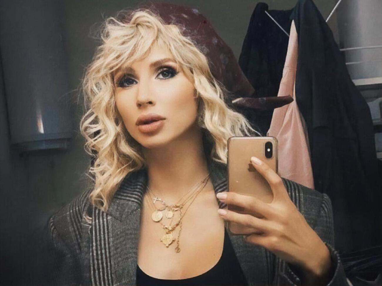 До повномасштабного вторгнення РФ в Україну Loboda брала участь у численних російських шоу і гастролювала по РФ із концертами