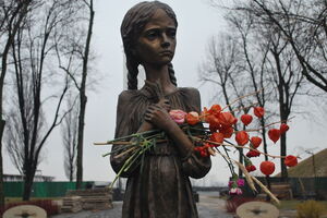 Социологи отмечают, что за последние 10 лет в полтора раза увеличилось количество украинцев, считающих Голодомор геноцидом