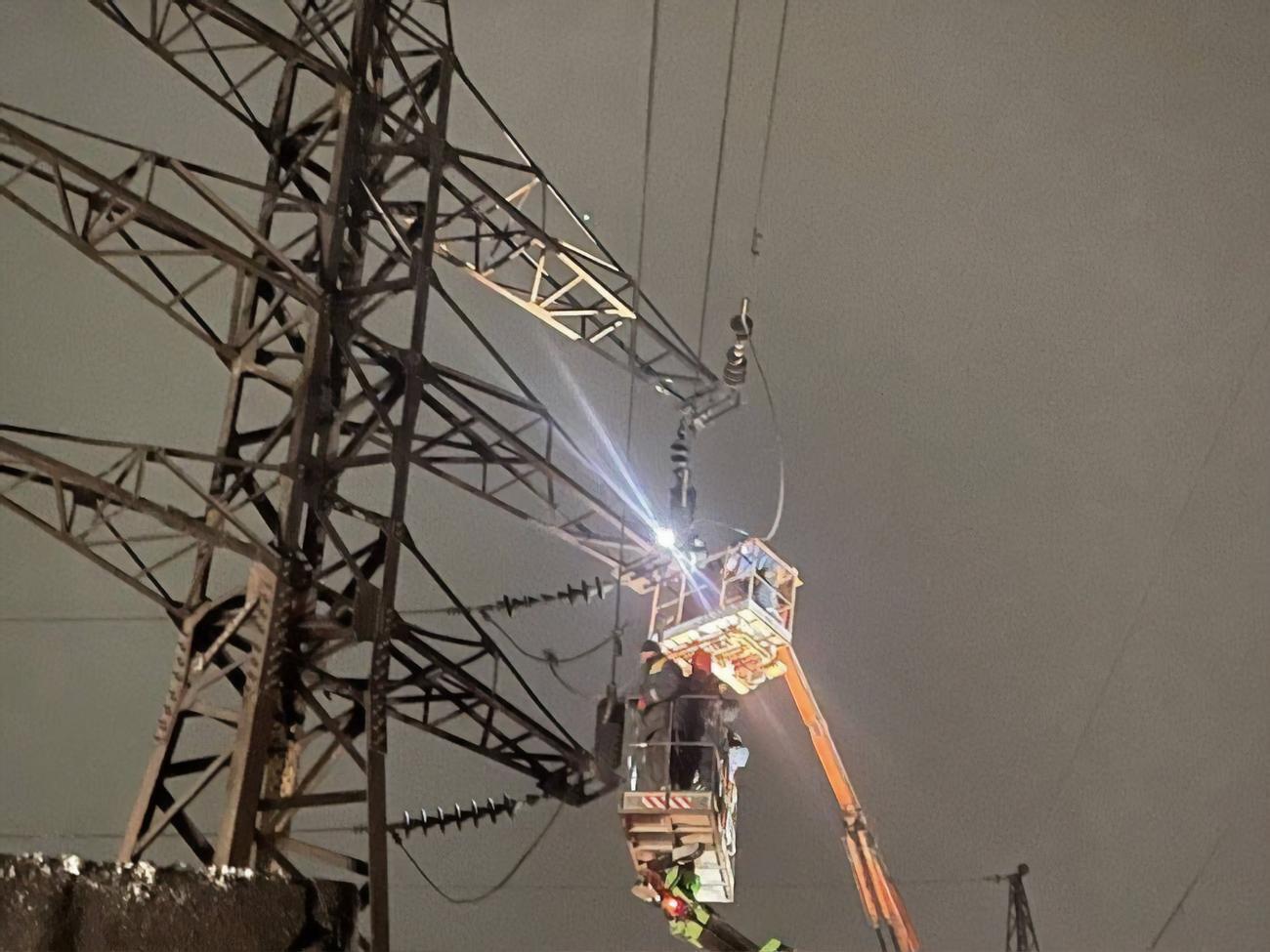 Энергосистема Украины пострадала от российских массированных обстрелов