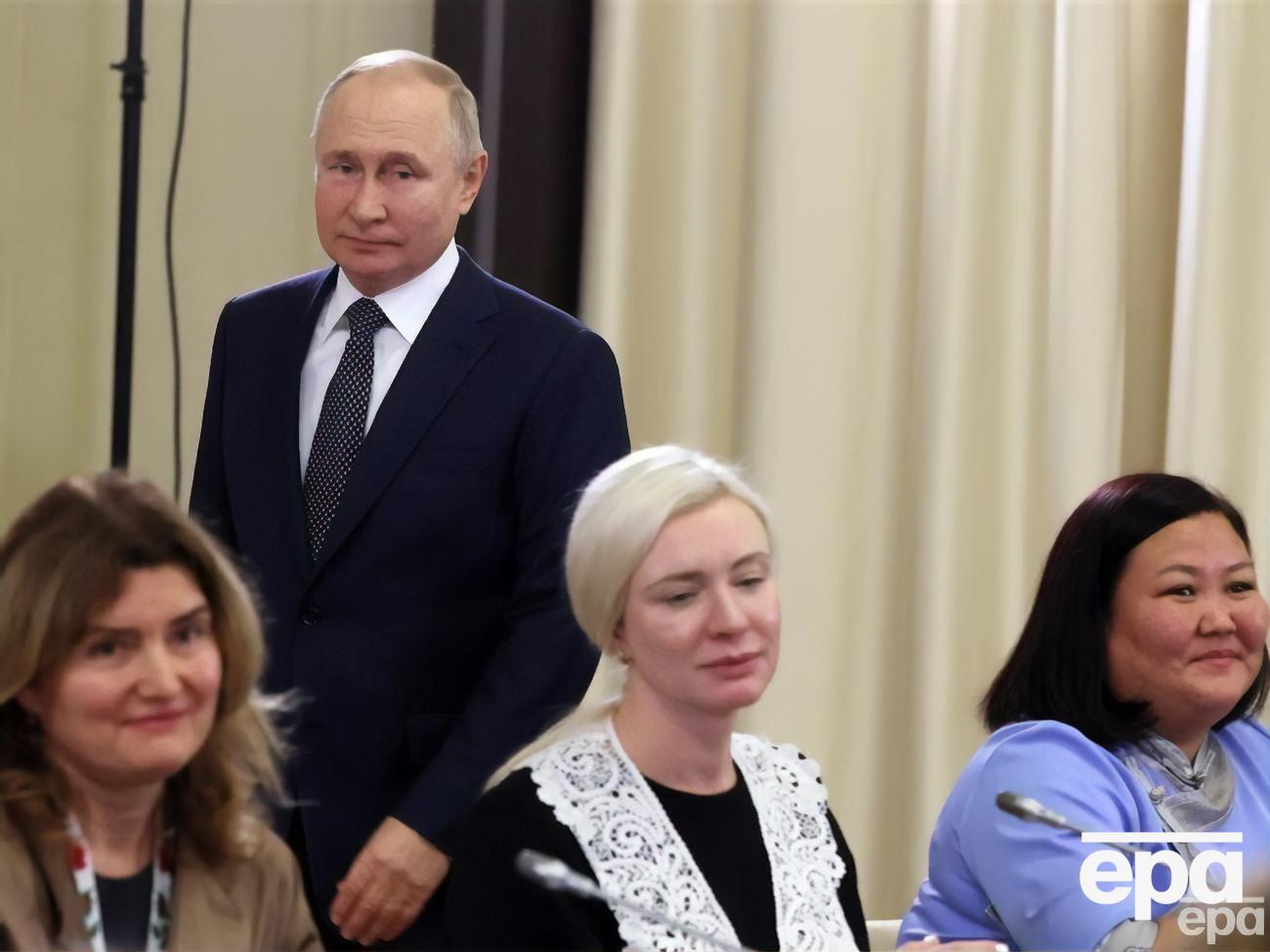 В ходе встречи Путин сравнил гибель россиян в Украине со смертями в РФ от алкоголя и в ДТП
