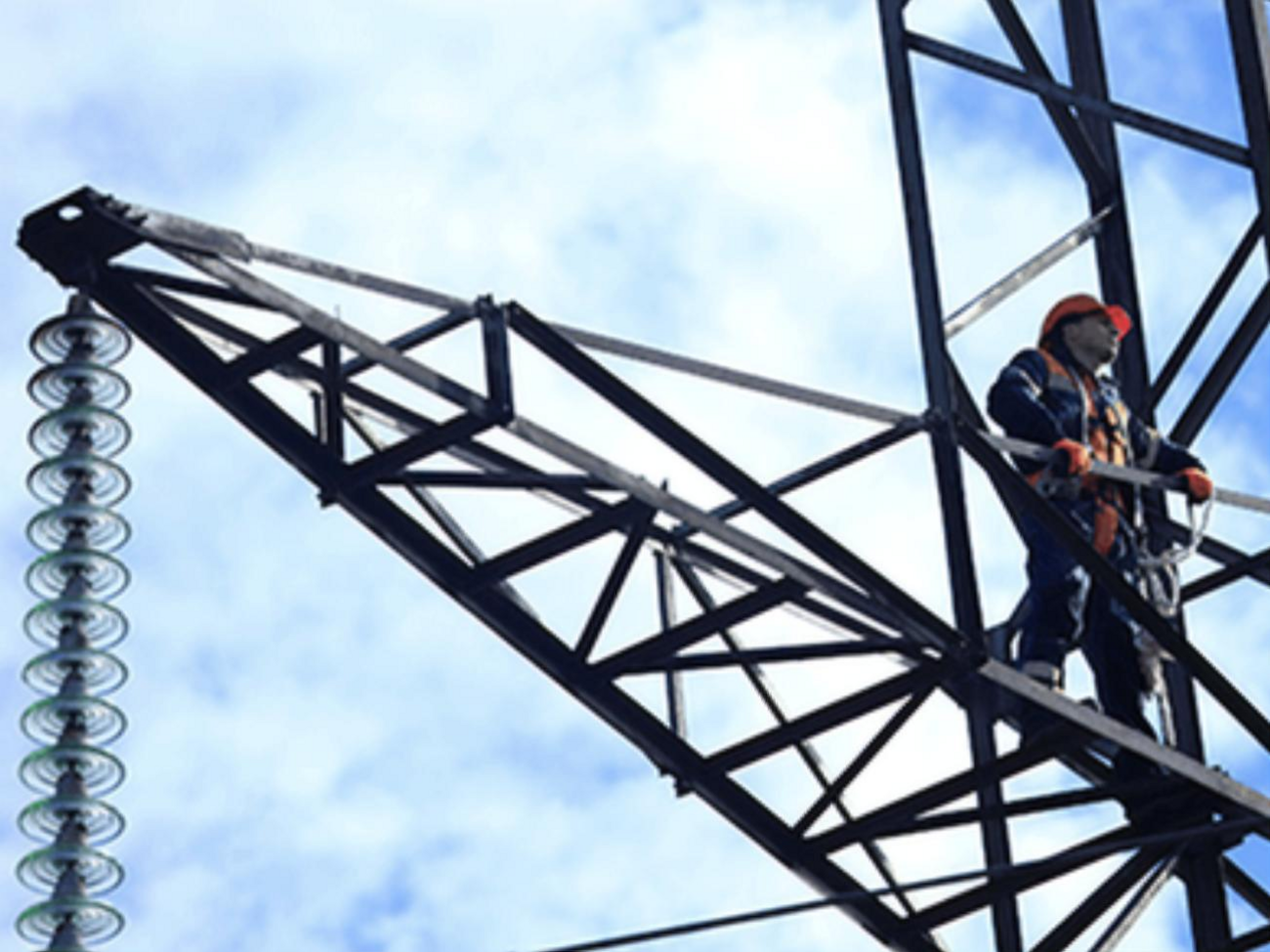 За прошедшие сутки электроснабжение восстановили для 8407 семей семи населенных пунктов области