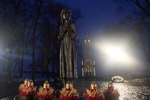 У Києві подружжя Зеленських і прем'єри Бельгії та Литви вшанували пам'ять жертв голодоморів в Україні. Фоторепортаж