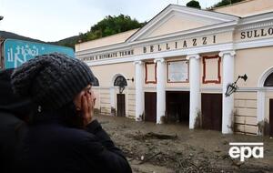 Рятувальники не можуть дістатися до всіх постраждалих від зсуву ґрунту