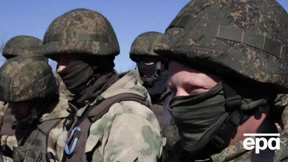 Российские военные обсуждают бегство из оккупированного Мелитополя, говорит мэр