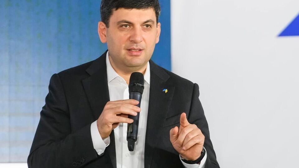 Гройсман: Нас военные сразу заверили, что это точно не мы сбили самолет