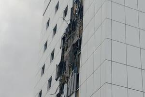 Станція працювала доти, доки "Град" не зруйнував стіни та перекриття офісу, розповіли в компанії