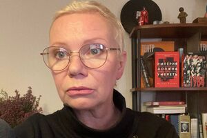 У Лариной есть гипотеза, почему нормальная жизнь в России никак не наладится