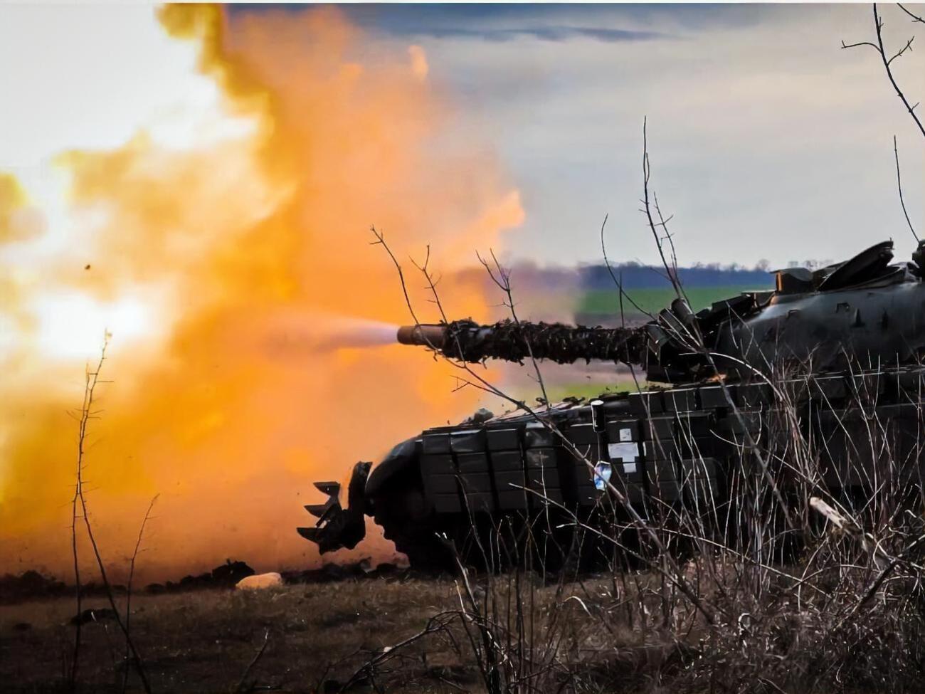 На лиманському, бахмутському та авдіївському напрямках росіяни намагаються наступати, на запорізькому, криворізькому і херсонському &ndash; перебувають у позиційній обороні