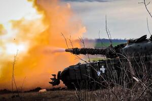 На лиманському, бахмутському та авдіївському напрямках росіяни намагаються наступати, на запорізькому, криворізькому і херсонському – перебувають у позиційній обороні