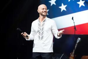 Яма проживает с семье в США