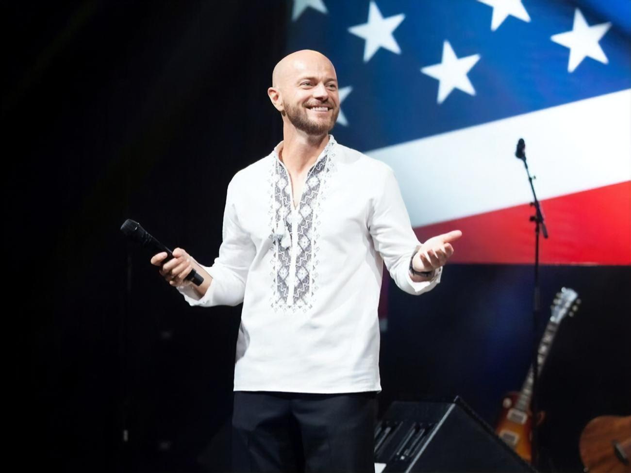 Яма проживає із сім'єю у США