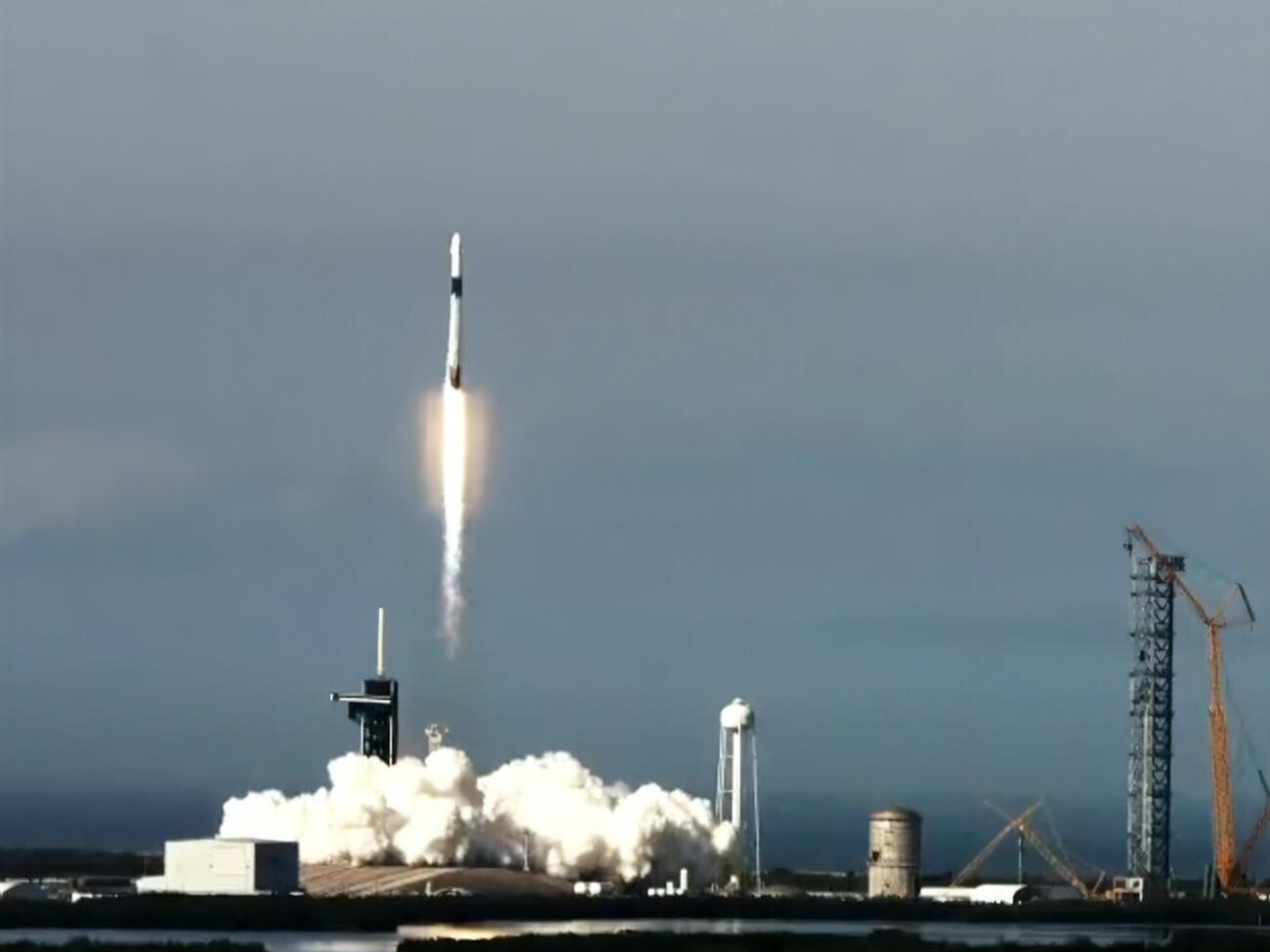 Українські школярі спостерігали за запуском ракети з їхніми проєктами на мисі Канаверал