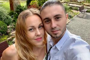Alyosha разом із чоловіком Тополею виховують трьох дітей
