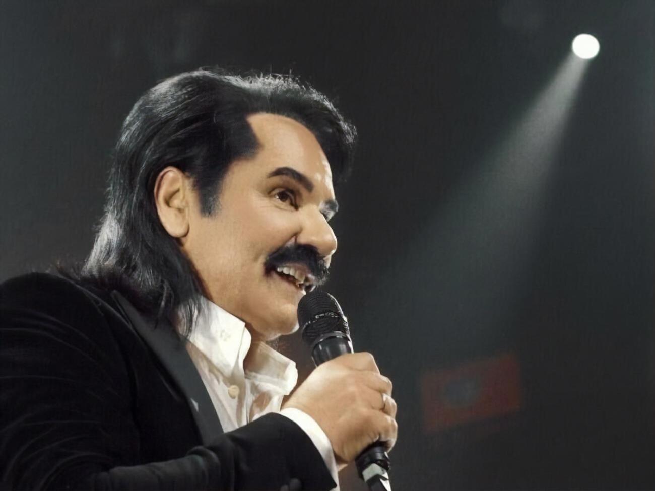 На концерте в Праге Зибров объединил влюбленную пару