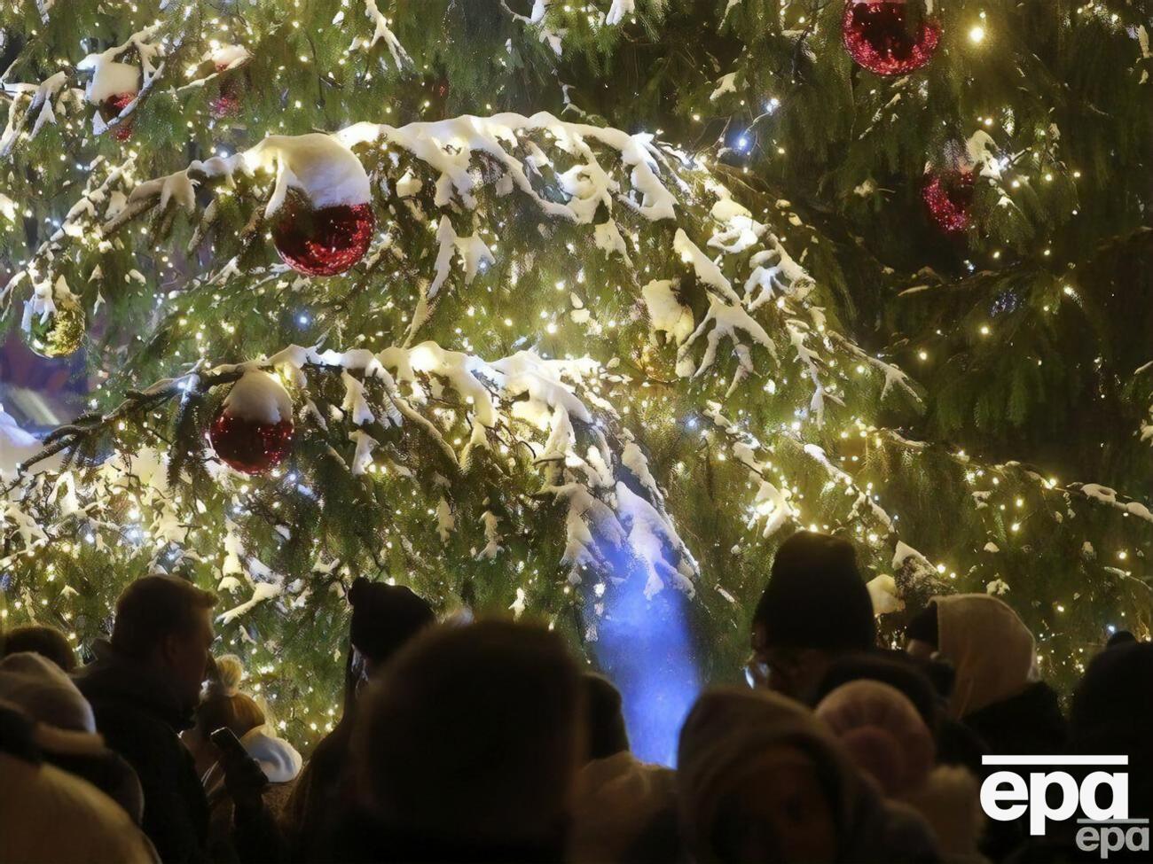 Европейские города сокращают использование праздничного освещения