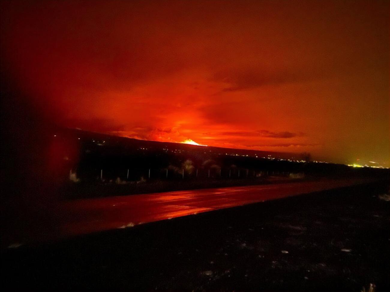 Вулкан вивергається вперше за майже 40 років