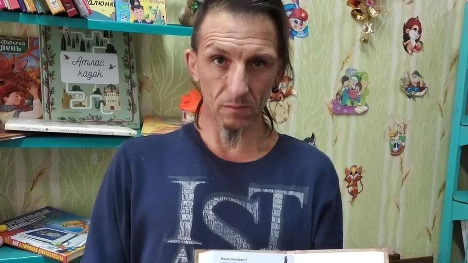 Тело писателя Вакуленко нашли в одном из массовых захоронений в Изюме и опознали по ДНК