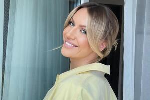 Нікітюк: А я поки в ліфті пофоткаюся