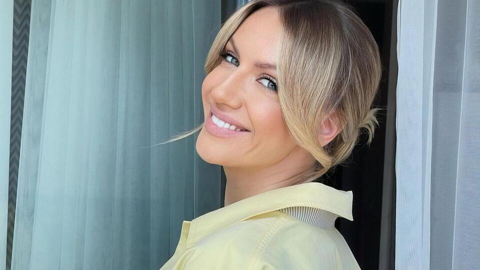 Нікітюк: А я поки в ліфті пофоткаюся