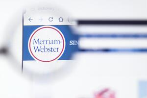За даними Merriam Webster, пошукові запити слова газлайтинг 2022 року зросли на 1740%
