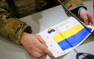 Все рисунки будут переданы украинским защитникам – на передовую, в госпитали, военные части