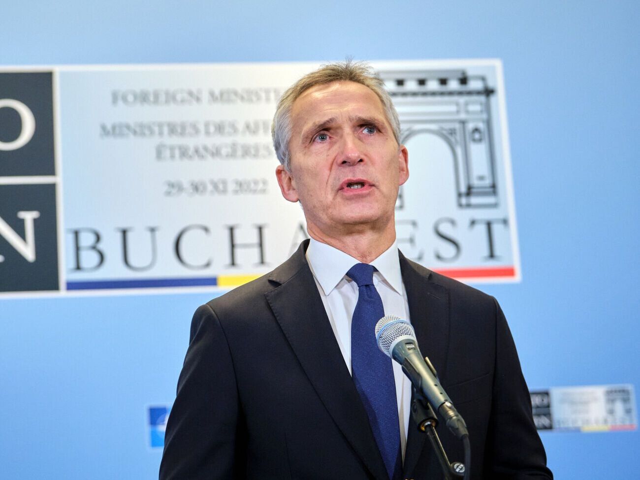 Ни одна страна не должна поддерживать незаконную войну России против Украины, отметил Столтенберг