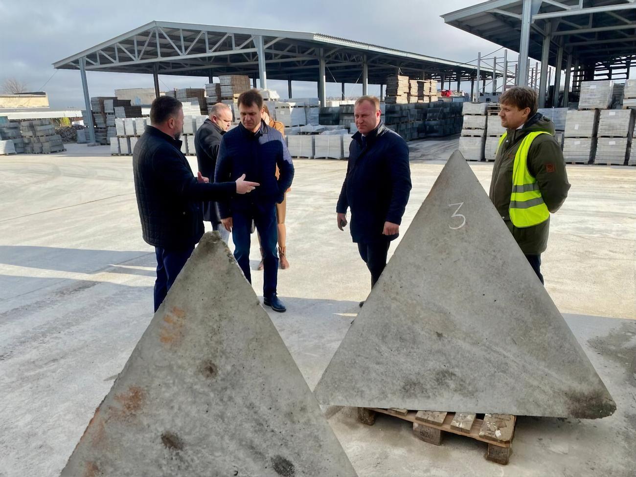Мощности предприятия в Крыму позволяют выпустить до 5 тыс. бетонных тетраэдров, заявил&nbsp;Бабашов
