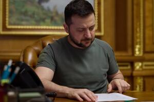 Зеленский поговорил с Шольцем по телефону