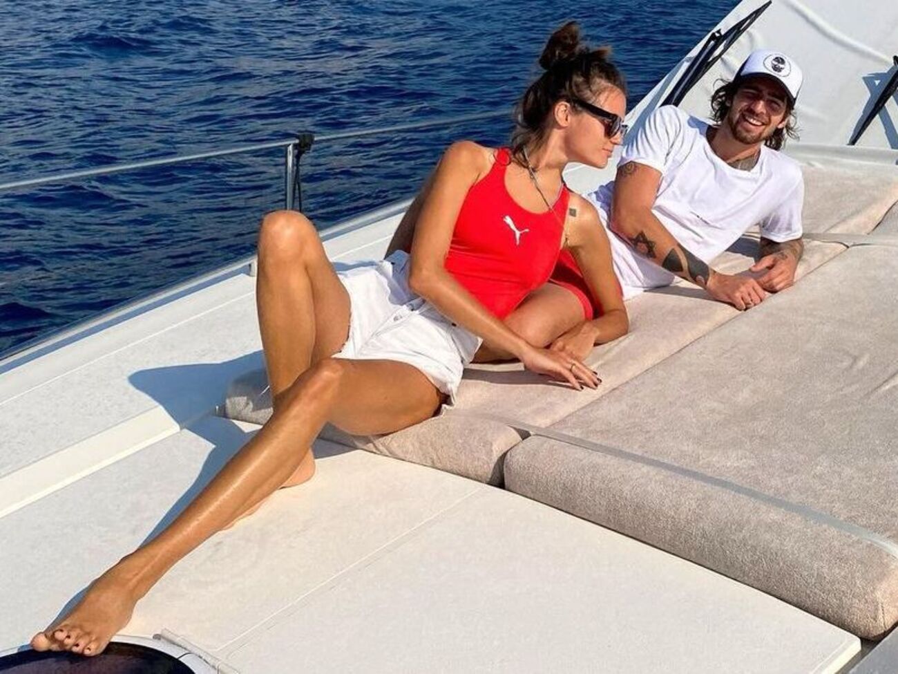 За словами Кацуріної, її роман із Dantes почався з дружби