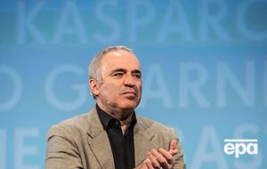 Каспаров: Путин становится обузой, потому что он проигрывает