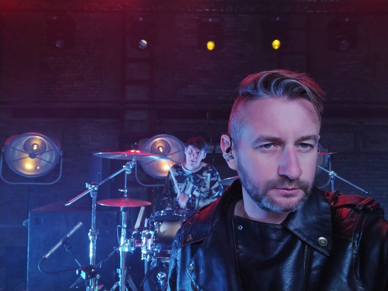 Жадан:&nbsp;Внутренне напрягаешься при каждом резком уличном звуке и не замечаешь дыма за окном