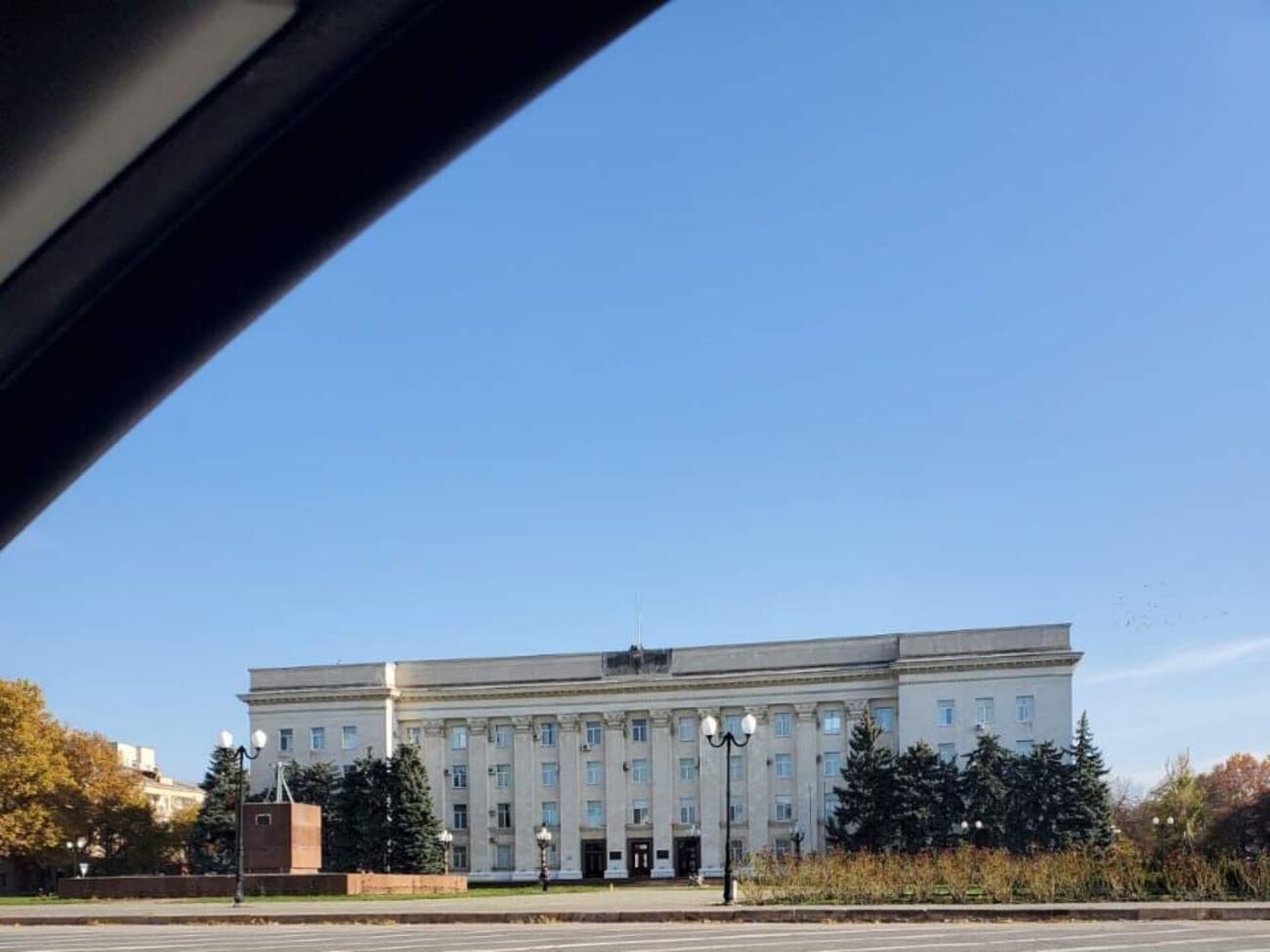 1 ноября в Генштабе Вооруженных сил Украины сообщали, что россияне переместили оккупационную администрацию из Херсона в Скадовск Херсонской области