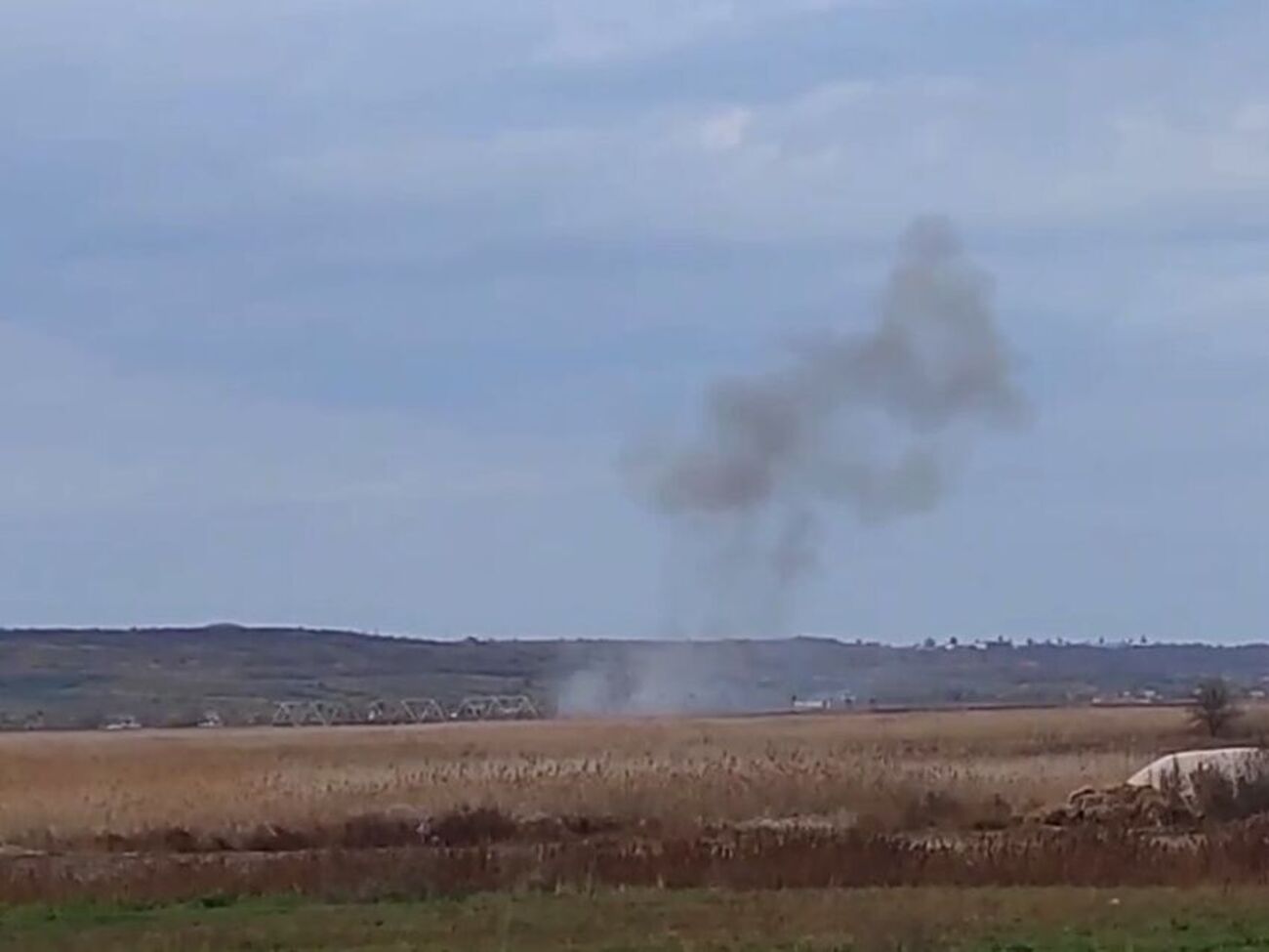 Чотири гучні вибухи пролунали в селі Світлодолинське