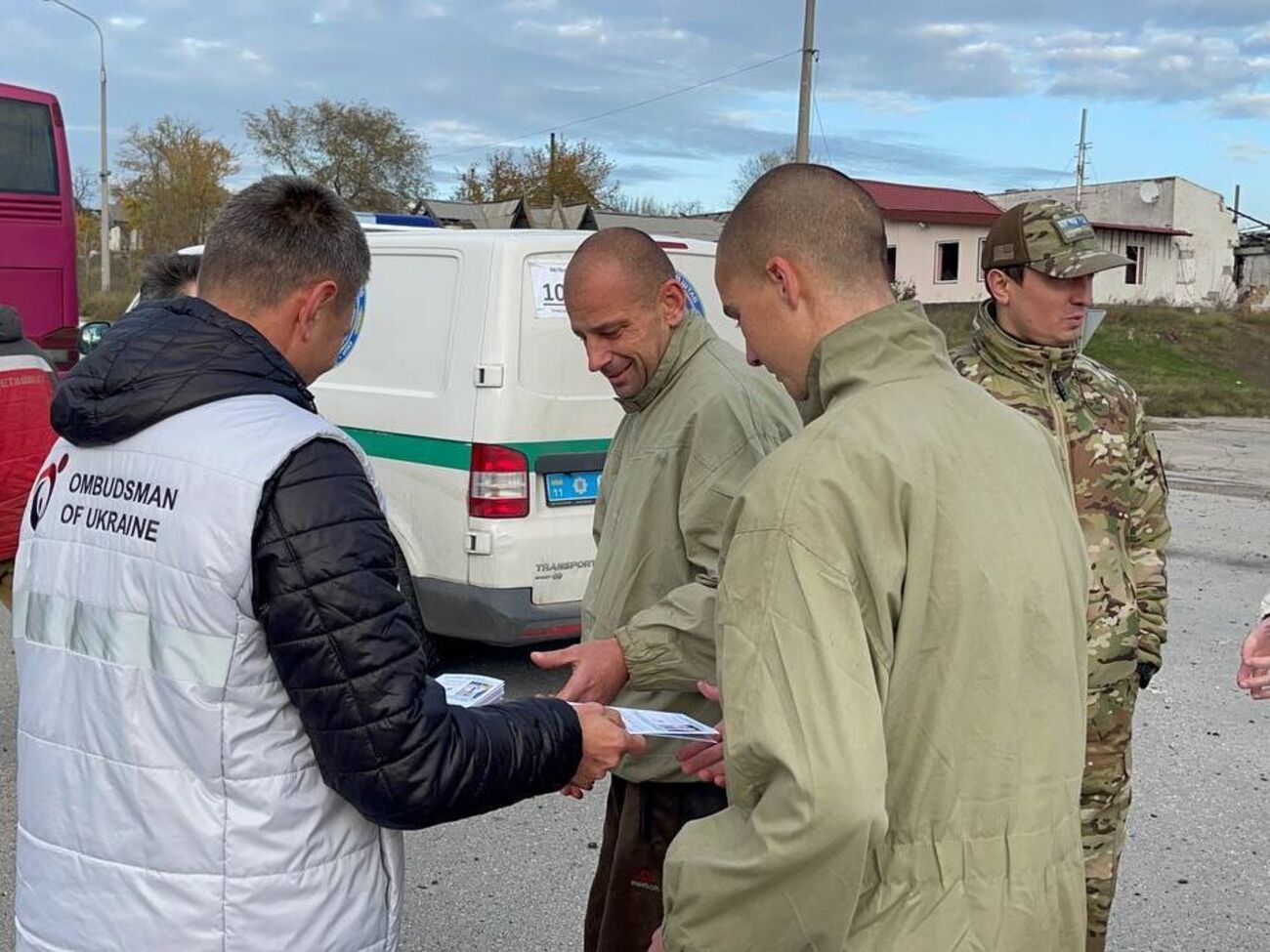 3 листопада з російського полону повернулися 107 українців