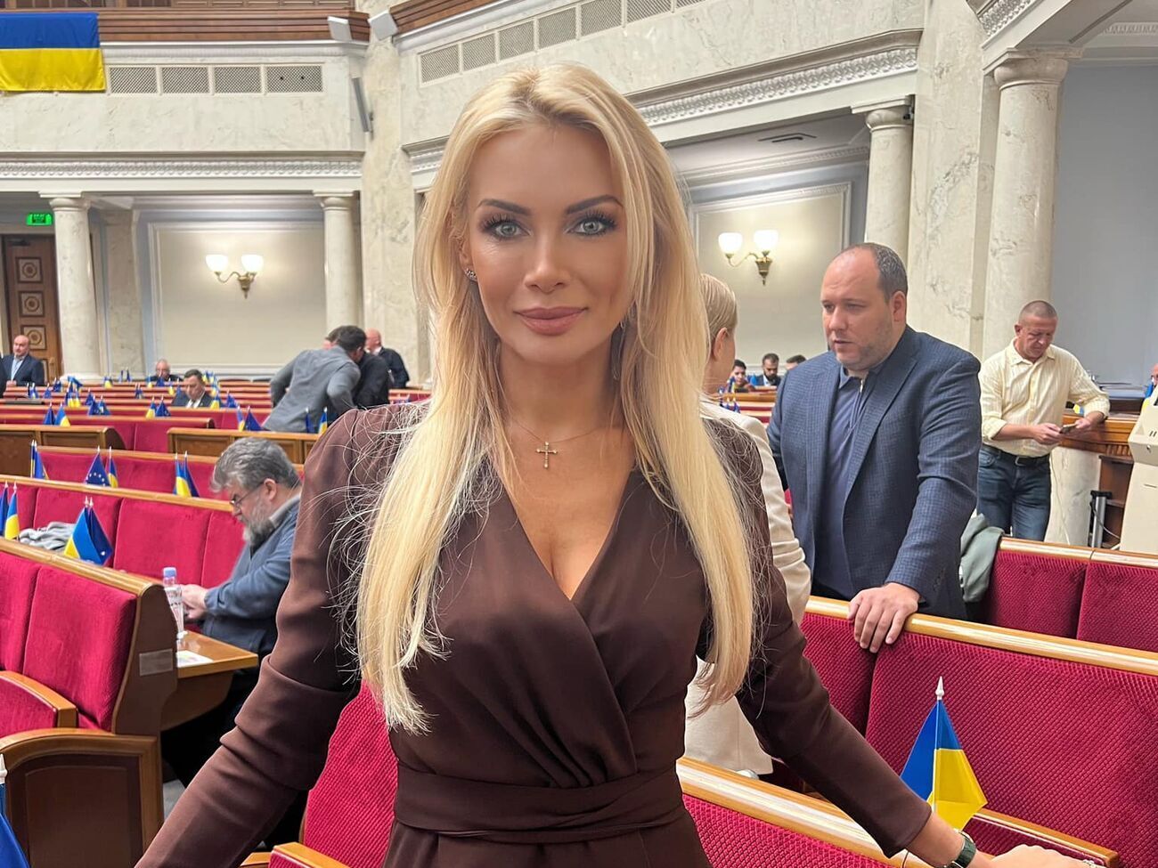 Аллахвердієва отримала в подарунок 14,4 млн грн, 5,3 млн грн і швейцарський годинник Defy Midnight за 310 тис. грн