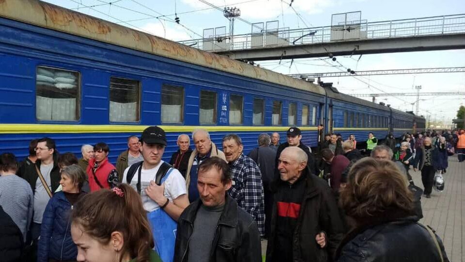Із 24 лютого внутрішніми переселенцями стали мільйони українців