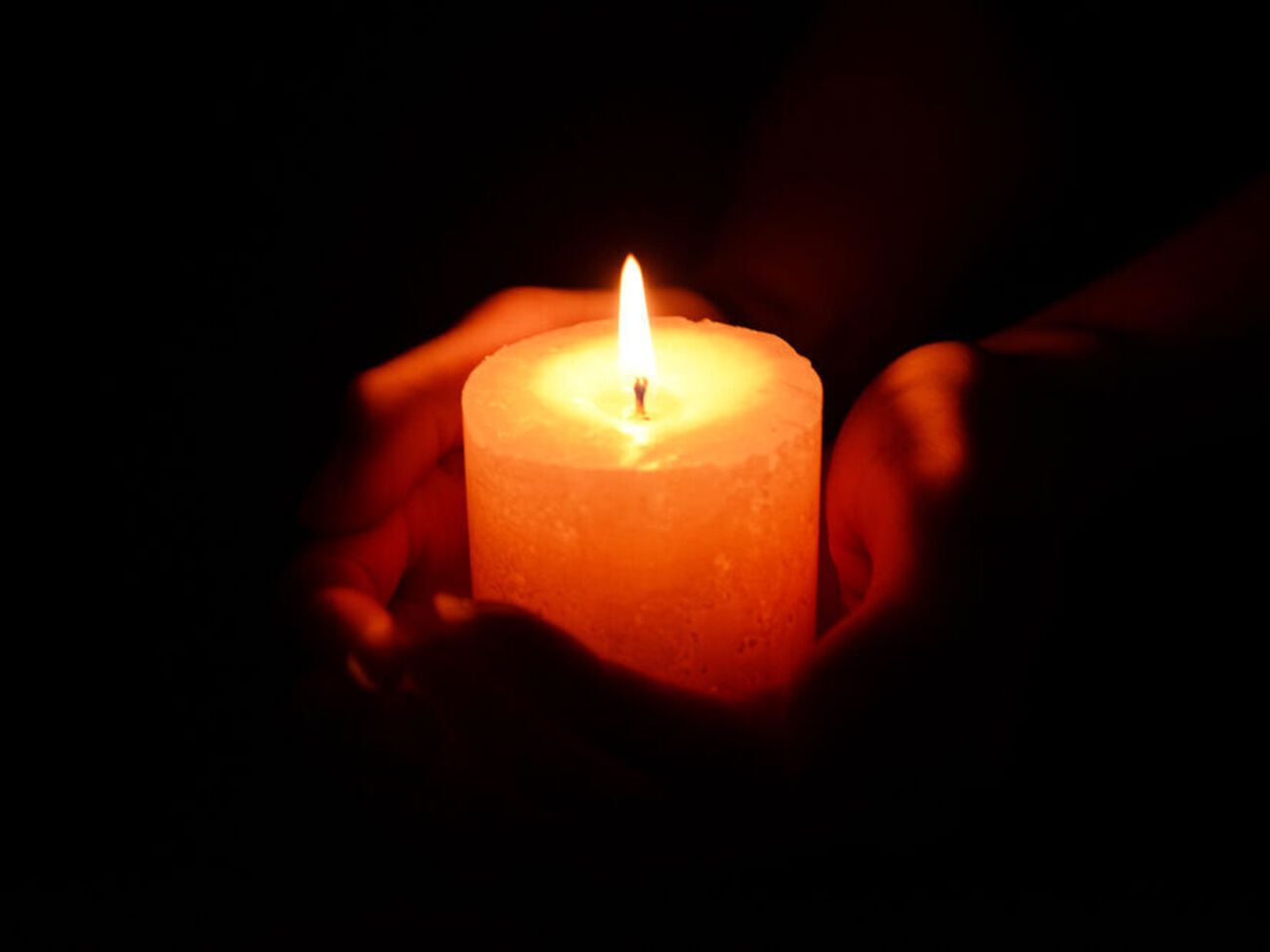 В Украине после российских обстрелов начали вводить временные отключения электричества