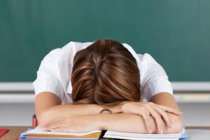 Украинских школьников на оккупированных территориях "учат" российской пропаганде