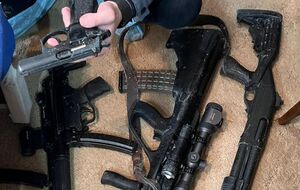 Обшуки відбулися в межах кримінального провадження за статтею про держзраду, зазначили в СБУ