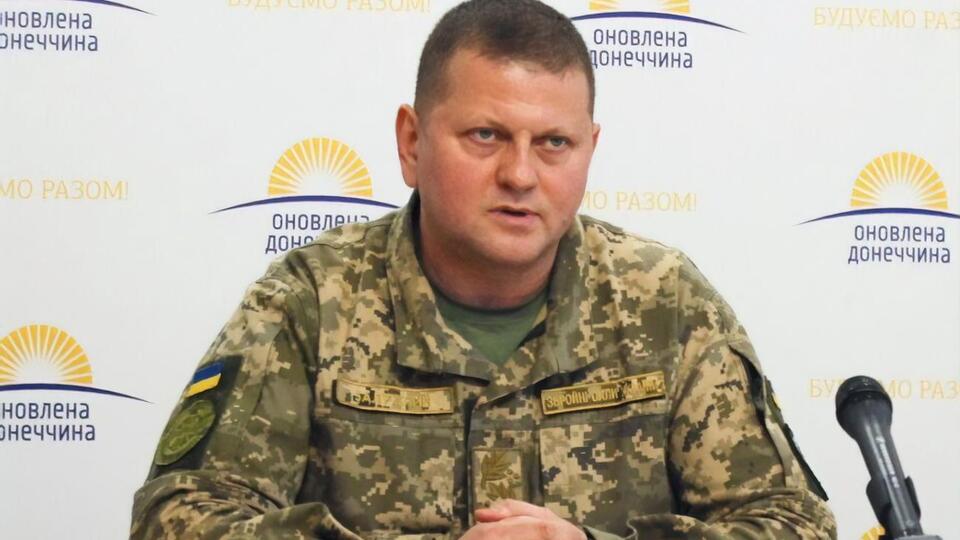 Залужный отметил, что оккупанты бессильны на фронте - им остается хвастаться, что взломали Instagram главнокомандующего