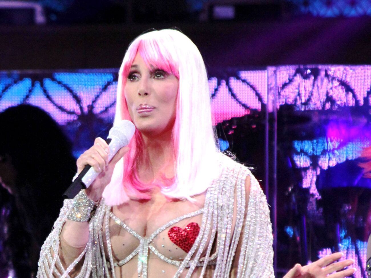 Шер выбирает мужчин помоложе