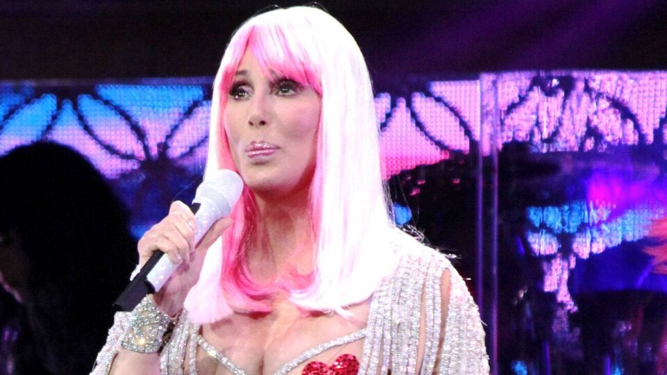 Шер выбирает мужчин помоложе