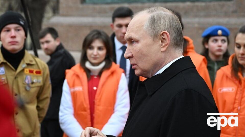 Путин заявил о желании вывезти украинцев из оккупированного города на фоне наступления ВСУ