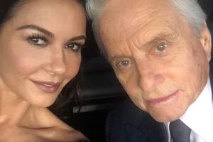 Зета-Джонс и Дуглас поженились в ноябре 2000 года