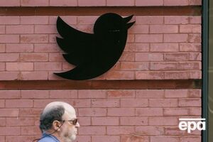 Маск планирует сократить штат Twitter вполовину, пишет Bloomberg