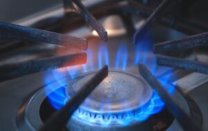 По имеющимся данным, семья грелась с помощью газа